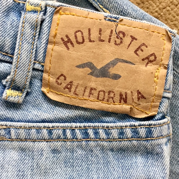 👖Distressed NATURALLY HOLLISTER JEANS 32 X 32 - Picture 2 of 15